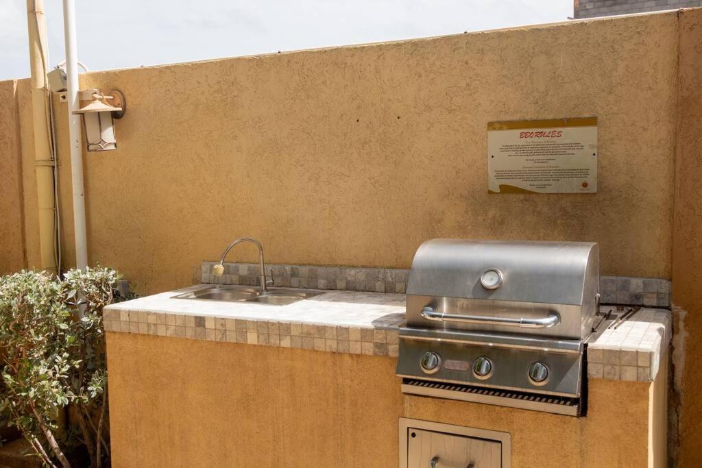 New! Cozy 1 Bedroom Condo- Gold Coast, Noord Aruba Palm Beach Exterior photo
