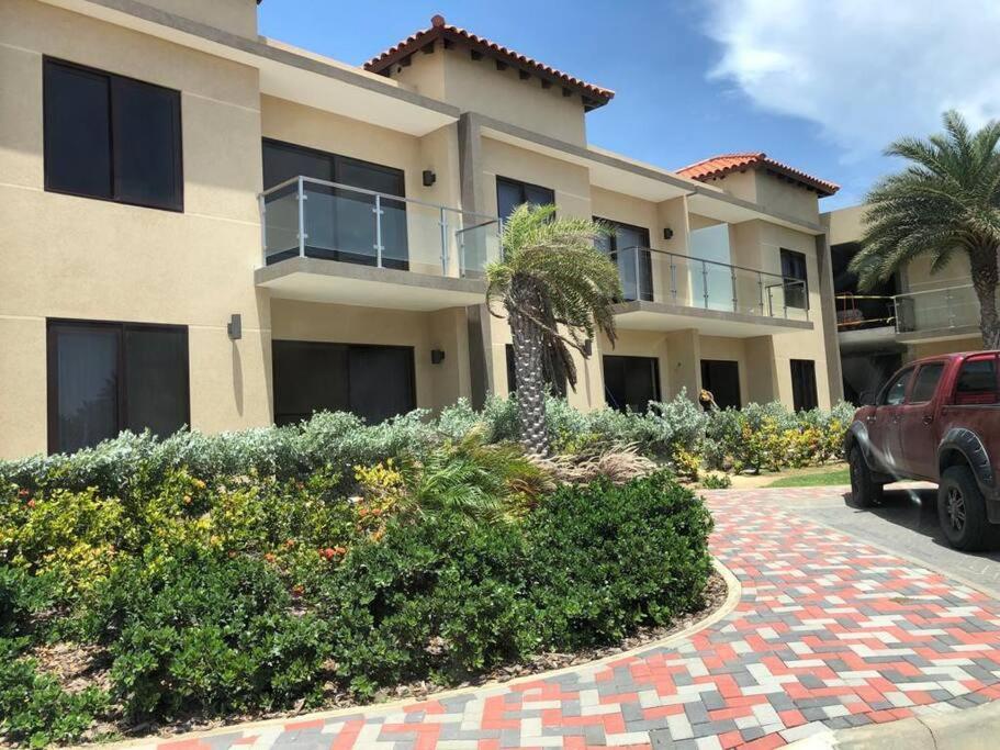 New! Cozy 1 Bedroom Condo- Gold Coast, Noord Aruba Palm Beach Exterior photo